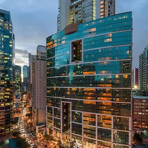 5* Aparthotel Fraser Place Manila